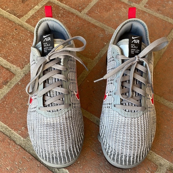 Nike Vapormax - Picture 3 of 8